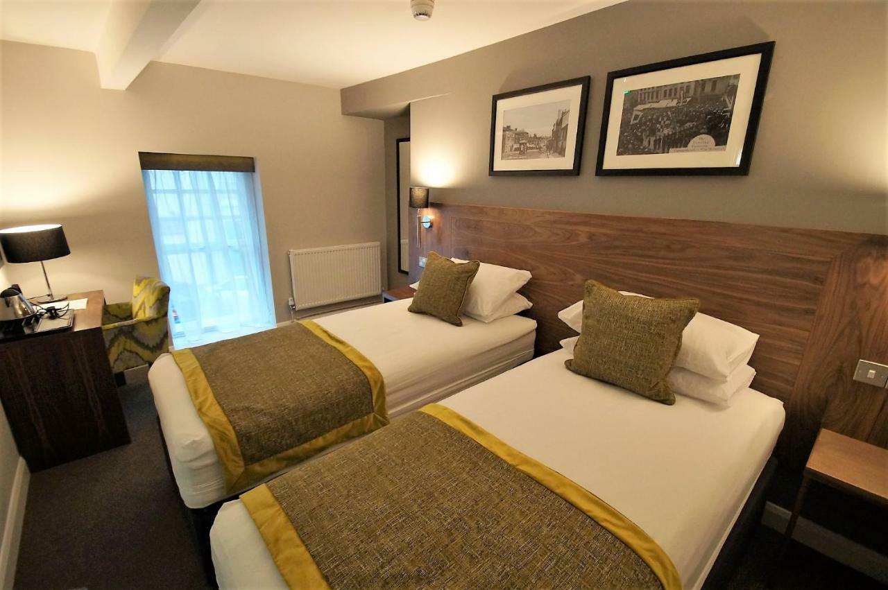New Park Hotel Кармартен Экстерьер фото