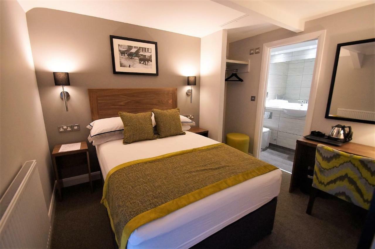 New Park Hotel Кармартен Экстерьер фото