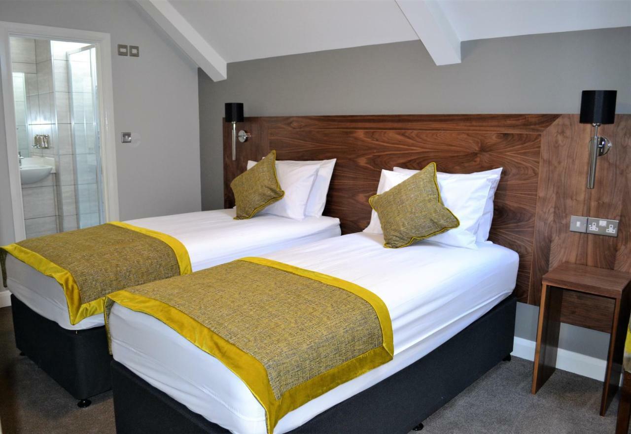 New Park Hotel Кармартен Экстерьер фото